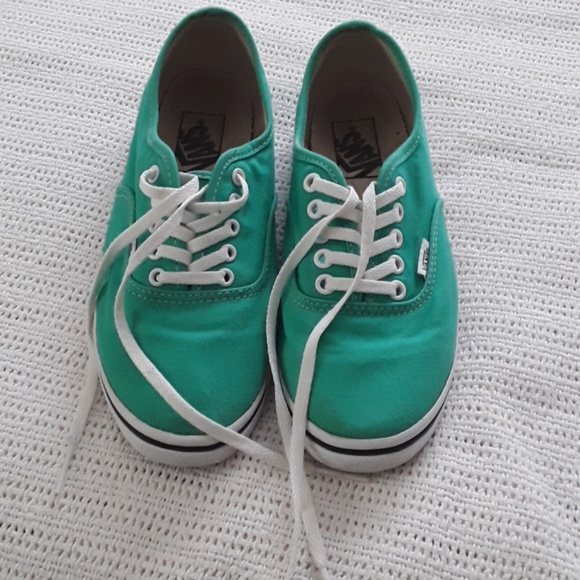 Vans Shoes - VANS LoPro tennis shoes